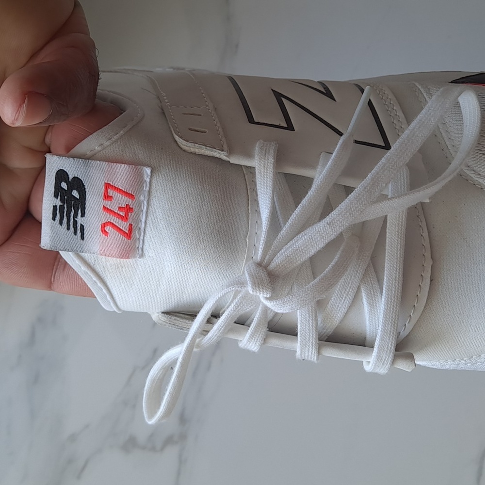 Sneakers - Picture 4 of 4